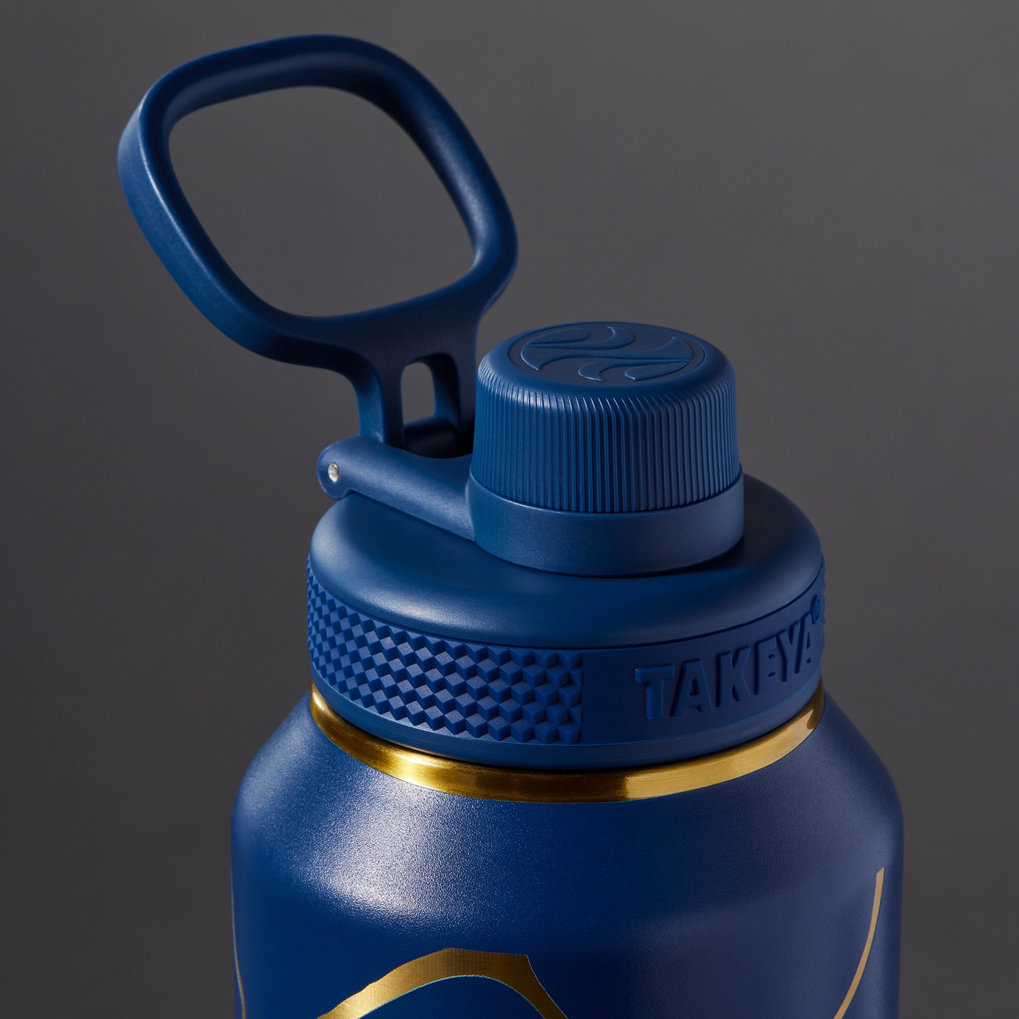kintsugi-water-bottle-with-spout-lid-u9 51390-TK_HO25_Kintsugi_Takeya9266.png